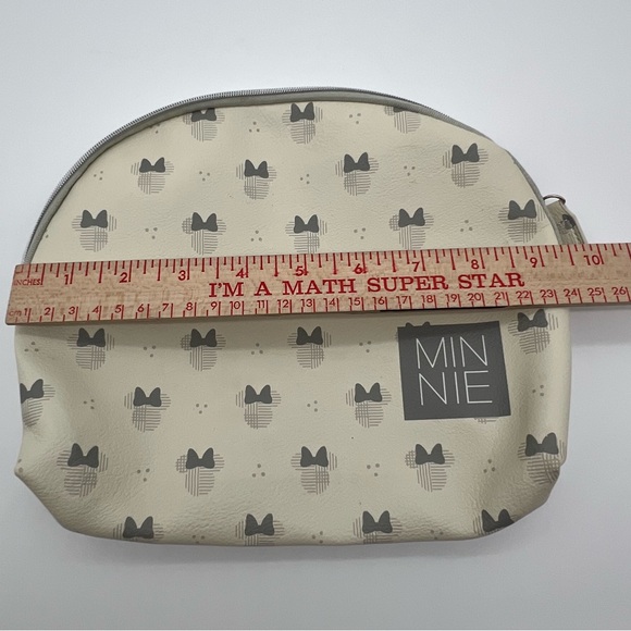 Disney Minnie Pink and Cream Cosmetic Pouch & Bag Set | EUC - Picture 11 of 14